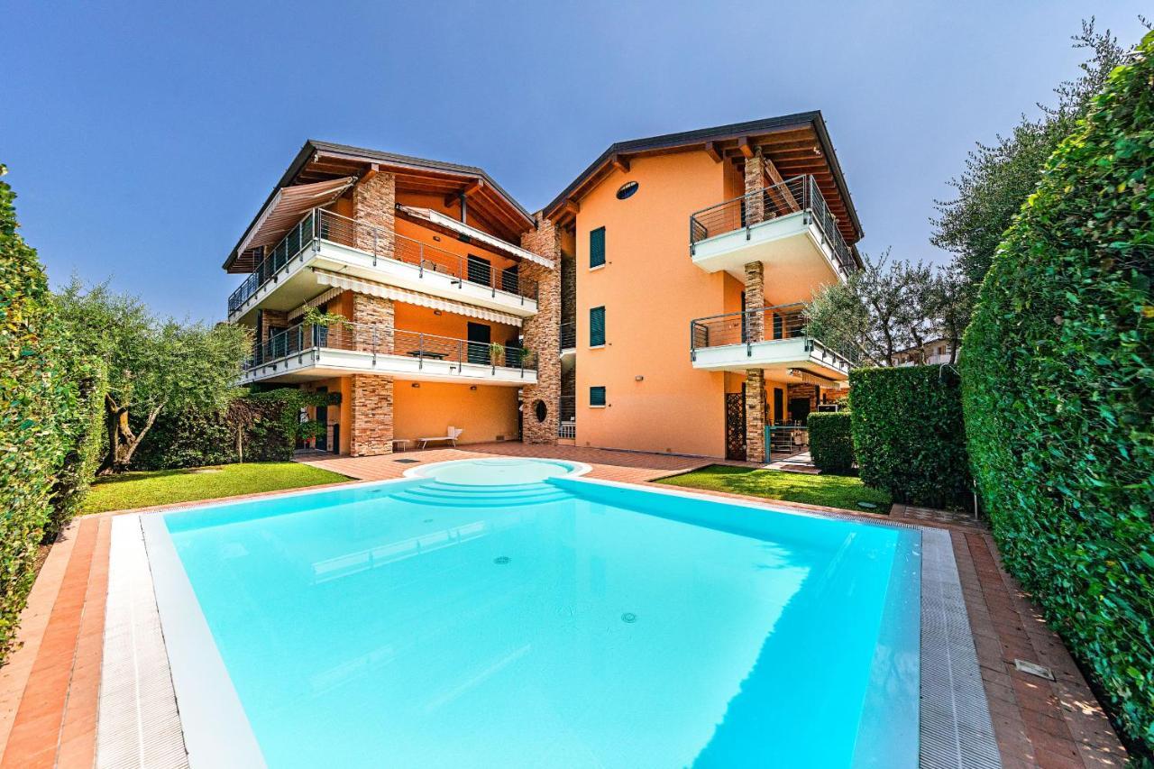 Annamaria 9 Apartment By Wonderful Italy 시르미오네 외부 사진